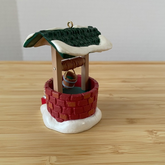 Lot 3 Hallmark Ornaments 1988 Club Sleigh 1990 Wishing Well 1996 Gazebo NO boxes - Picture 9 of 10